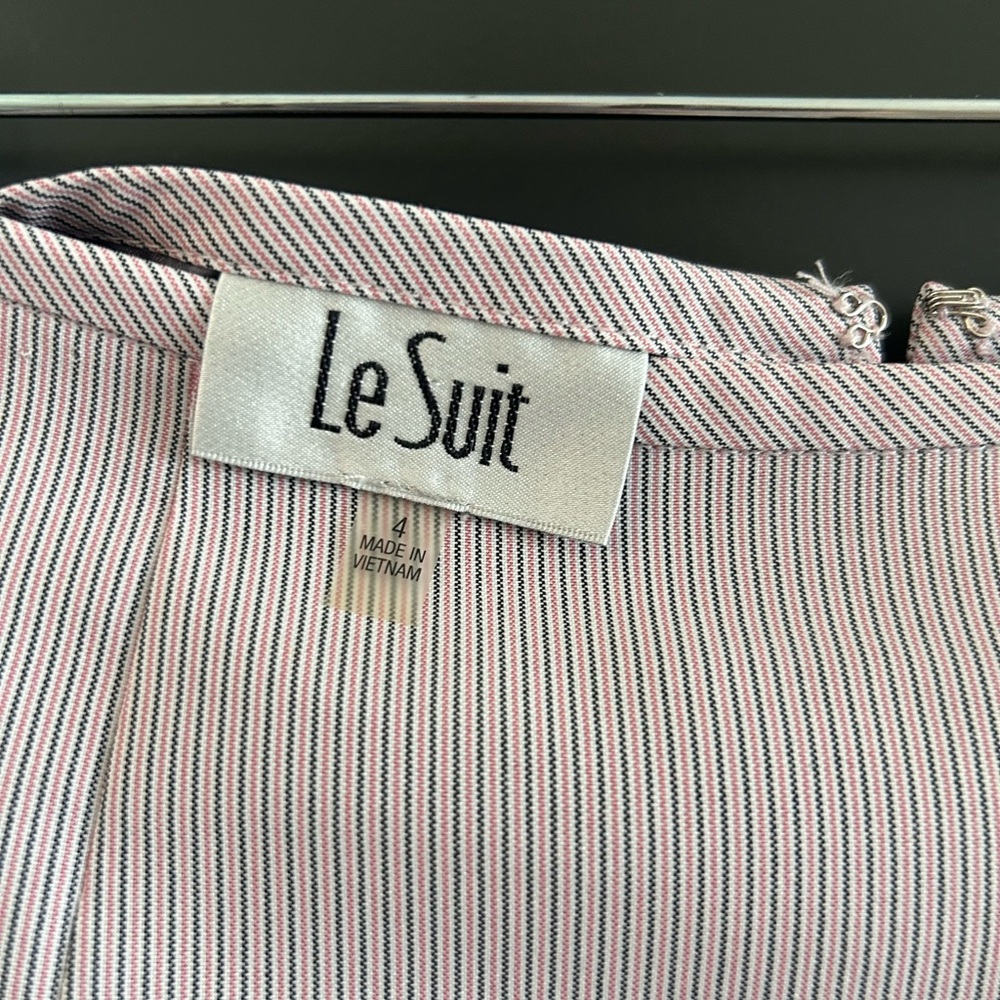 Le Suit women suit size 4
